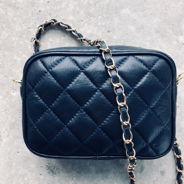 Crossbody skind QUILT og kæderem MUST HAVE COW CONCEPT Crossbody skind QUILT og kæderem MUST HAVE COW CONCEPT
